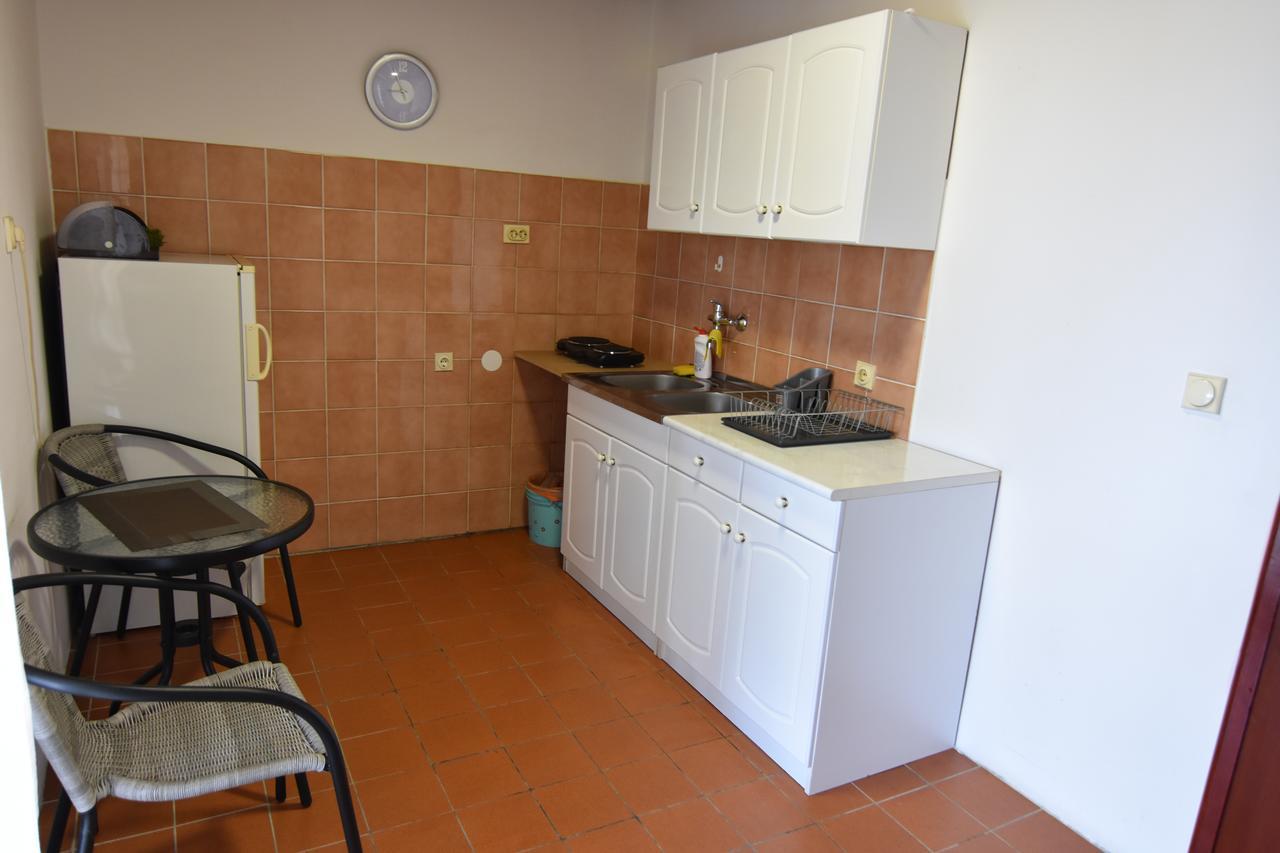 Vuko I Magdalena Midzor Apartman Petrovac Kültér fotó